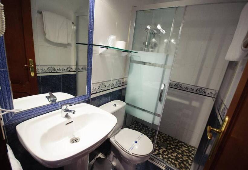 פנסיון Hostal Restaurante La Trucha