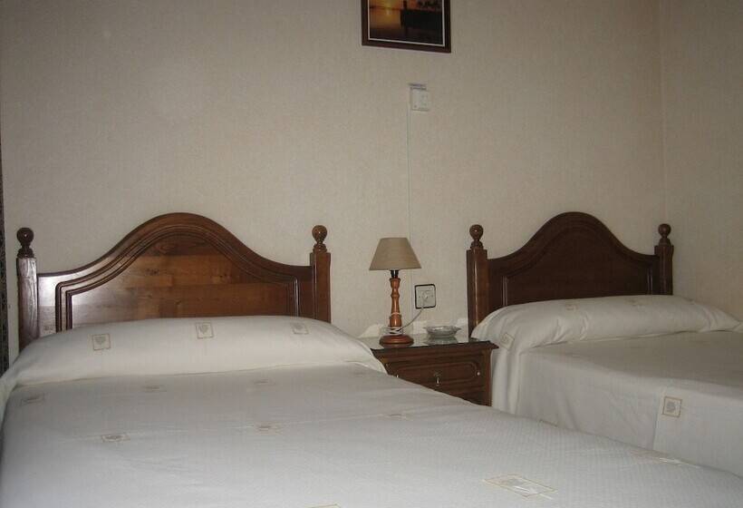 פנסיון Hostal Restaurante La Trucha