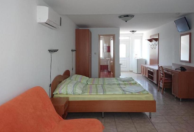 膳宿费 Rider Beach