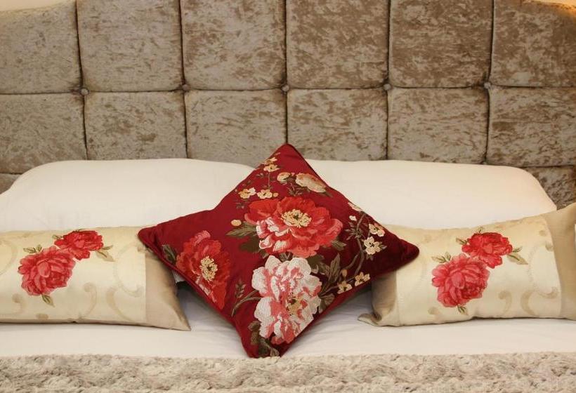 بنسيون The Ormonde Guesthouse