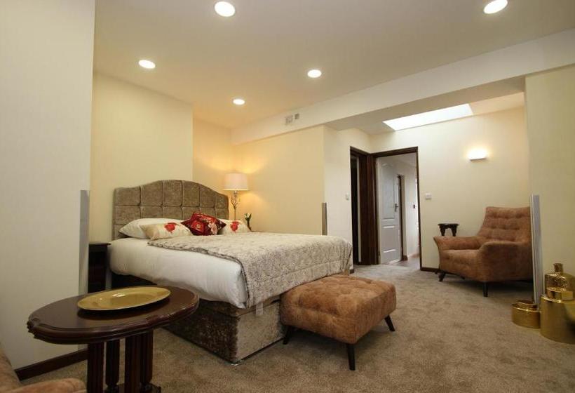 بنسيون The Ormonde Guesthouse