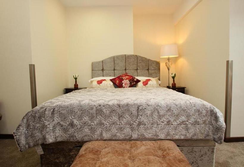 بنسيون The Ormonde Guesthouse