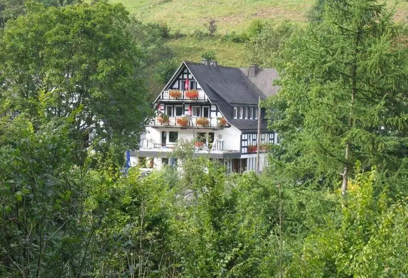 Pension & Ferienhaus Latröpchen