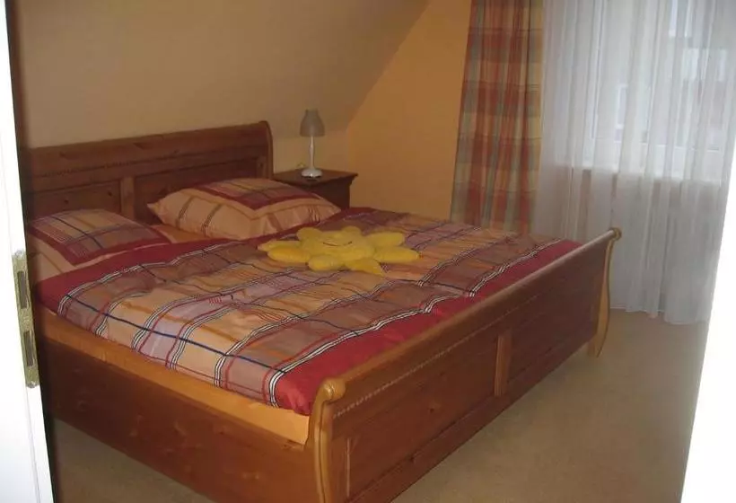 Pension & Ferienhaus Latröpchen