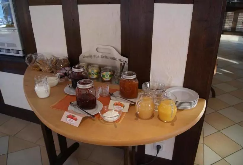 Pension & Ferienhaus Latröpchen