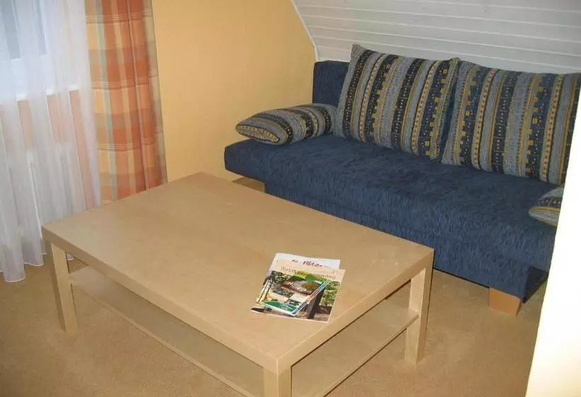 Pension & Ferienhaus Latröpchen