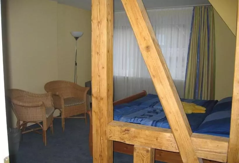 Pension & Ferienhaus Latröpchen