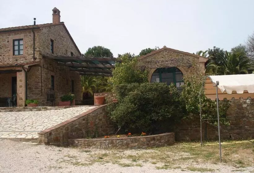 Hotelli Agriturismo La Fontanella & Glamping