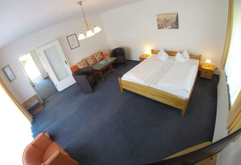 ペンション Zum Schlossgarten