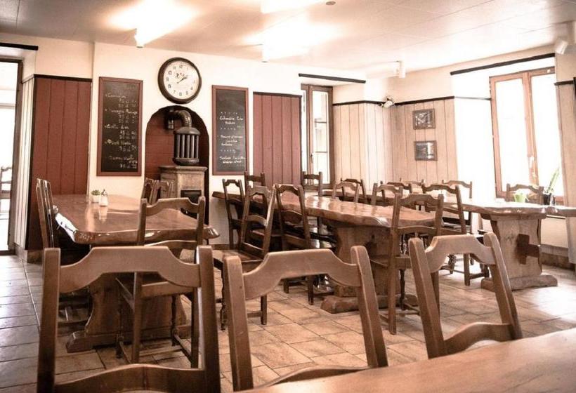 هاستل Auberge Du Mont Blanc