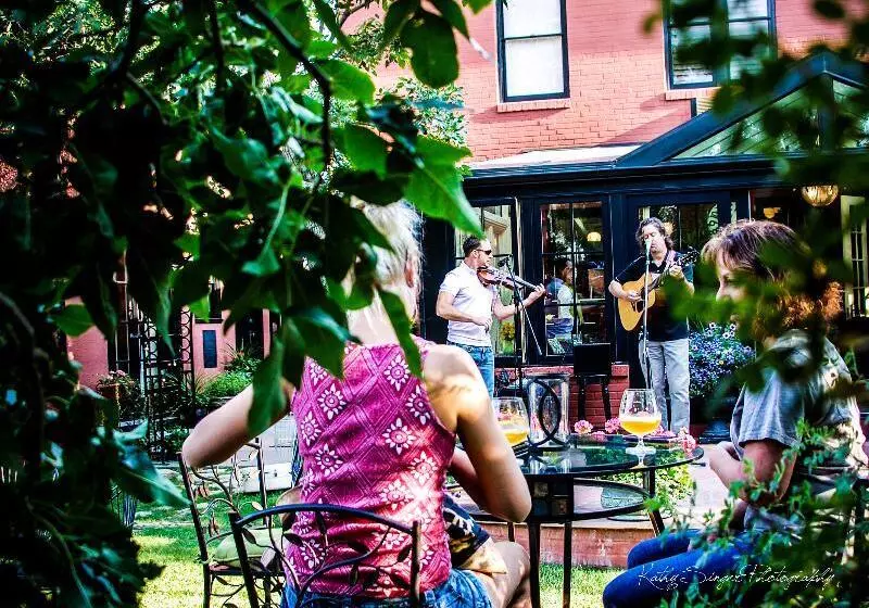 Retkeilymaja Chamberlin Inn