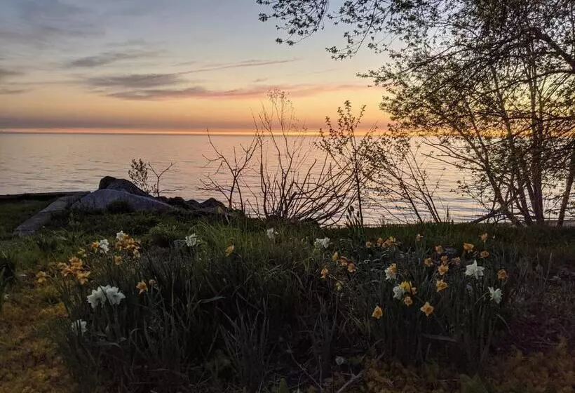 Retkeilymaja Inn At The Harbour