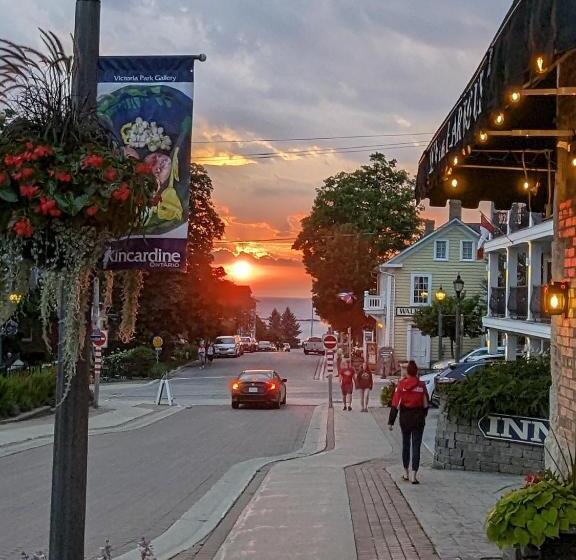 호스텔 Inn At The Harbour