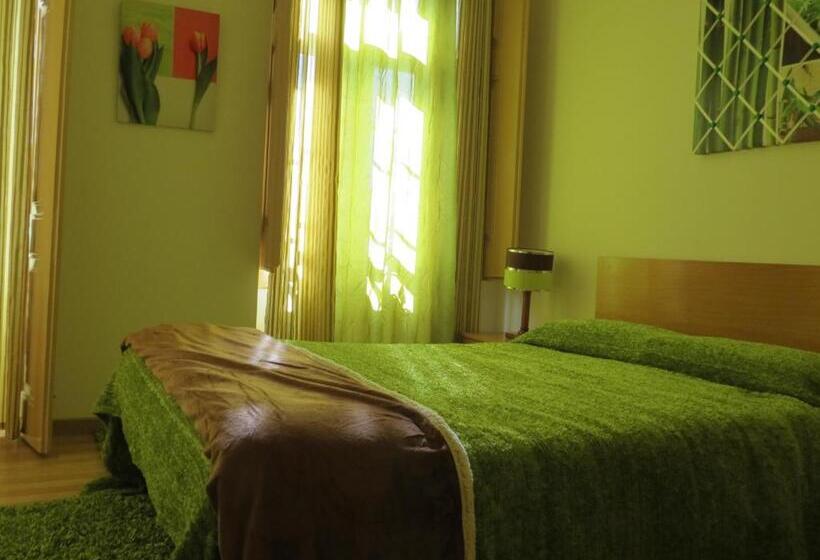 بنسيون Alojamento Cesarini