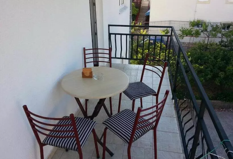 Majatalo Apartments Stevo Nikočević