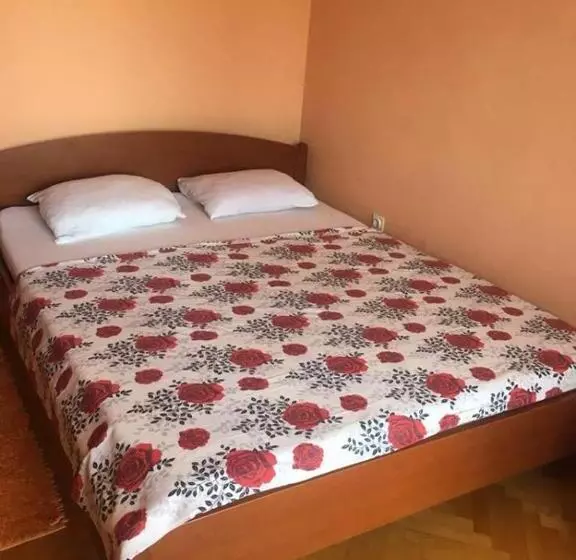 Majatalo Apartments Stevo Nikočević