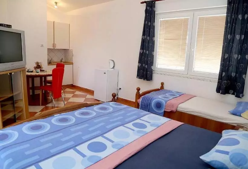 Majatalo Apartments Stevo Nikočević