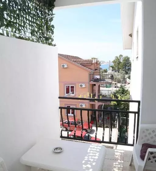 Majatalo Apartments Stevo Nikočević