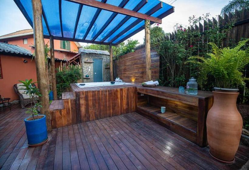 پانسیون Buddy's Hostel & Pousada Alto Paraiso