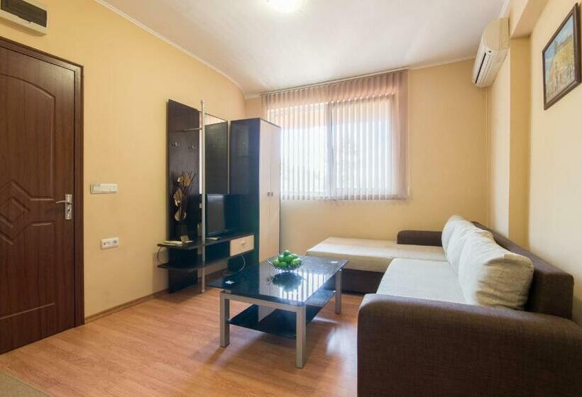 פנסיון Guest House La Casa