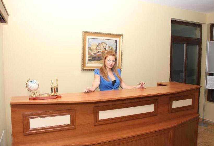 פנסיון Guest House Stelia