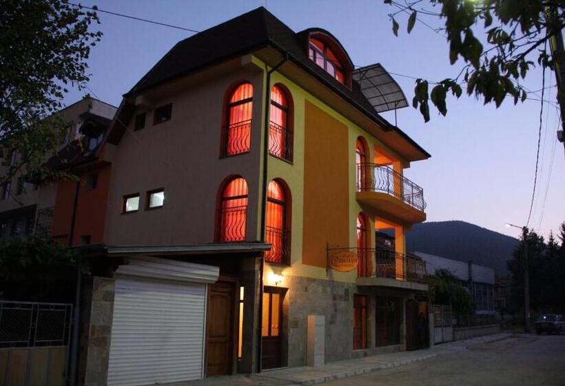 פנסיון Guest House Stelia