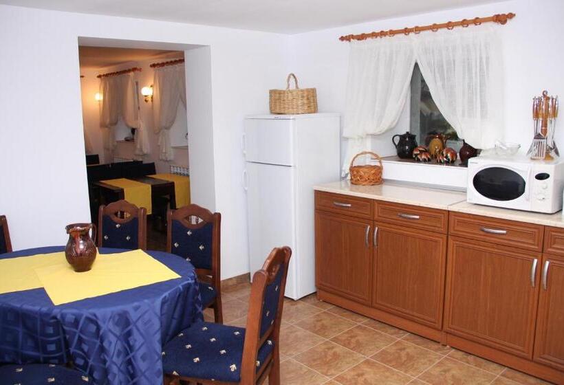 פנסיון Guest House Stelia