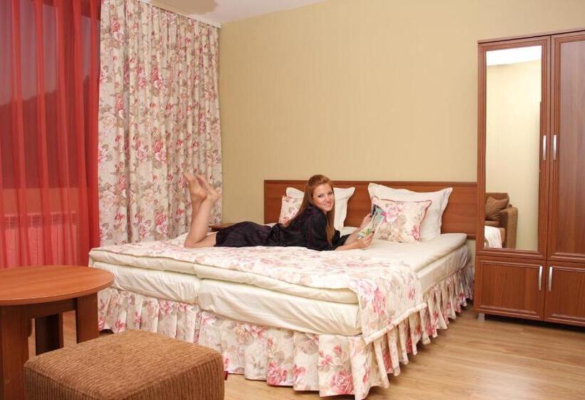 פנסיון Guest House Stelia