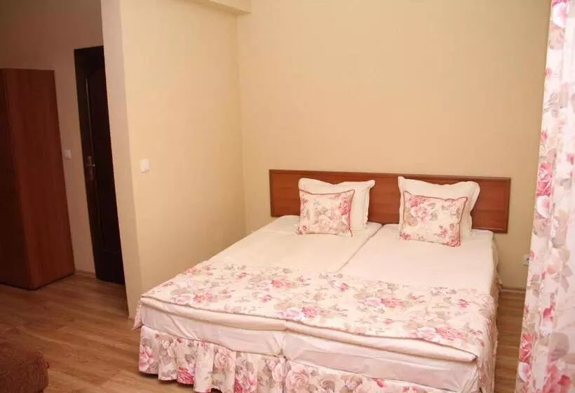 ペンション Guest House Stelia