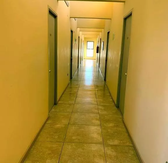 ペンション Juku Hostal