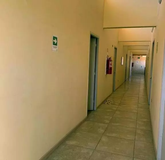 ペンション Juku Hostal