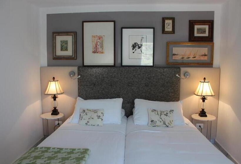 بنسيون La Torretta Lodge