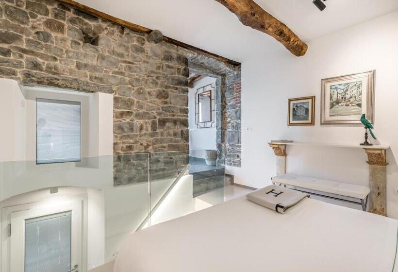 بنسيون La Torretta Lodge