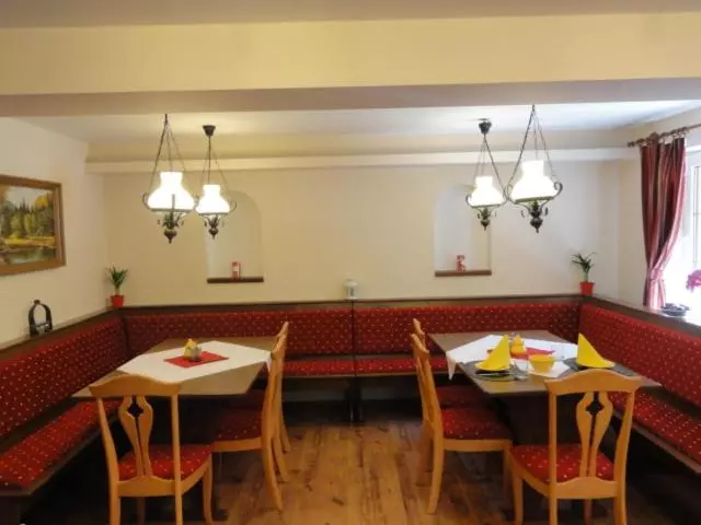 Majatalo Penzion Eka