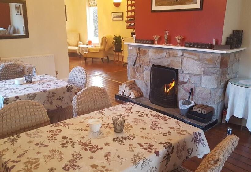 بنسيون Portfinn Lodge