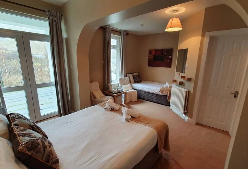 بنسيون Portfinn Lodge