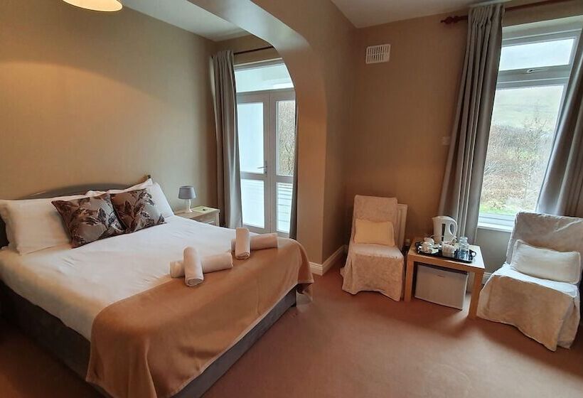 بنسيون Portfinn Lodge