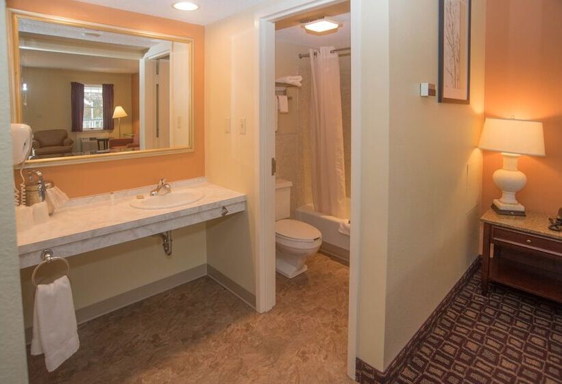 ユースホステル Colonnade Inn