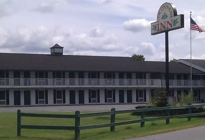 Retkeilymaja Colonnade Inn