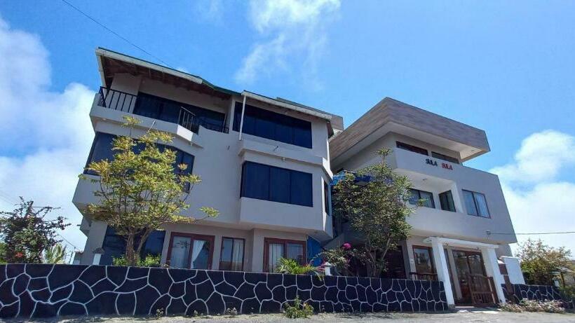 فندق صغير Sula Sula