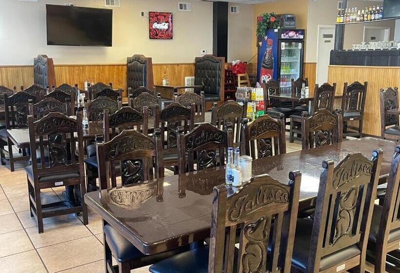 فندق صغير Lufkin Inn