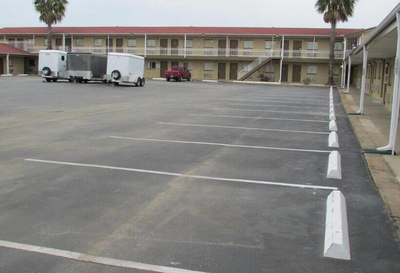 فندق صغير Lufkin Inn