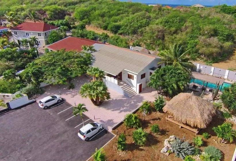 Bantopa Apartments