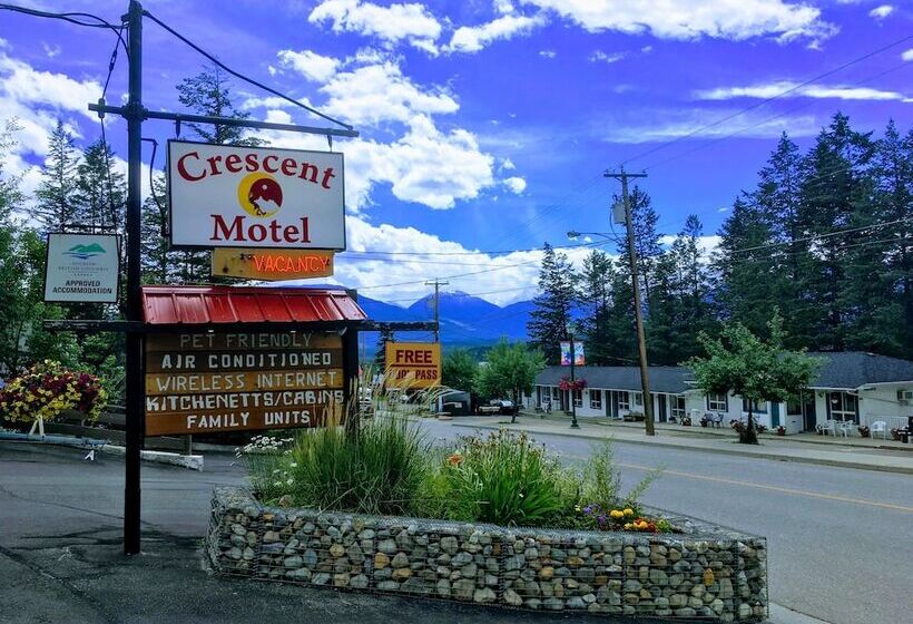 Crescent Motel