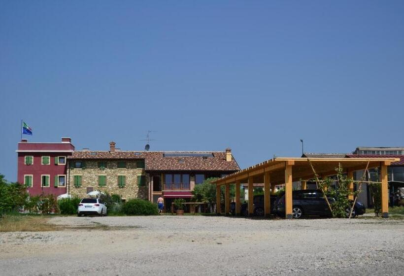 هتل Agriturismo Le Campagnole