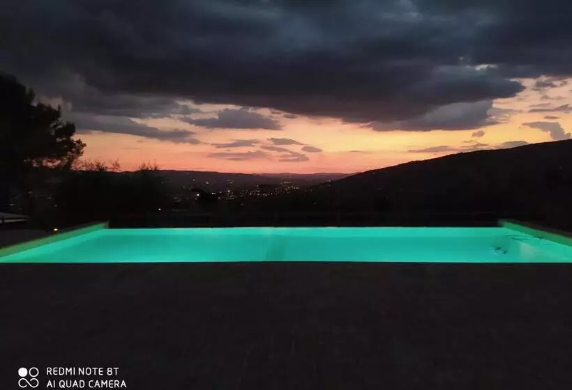Hotelli Azienda Agrituristica Il Moraiolo