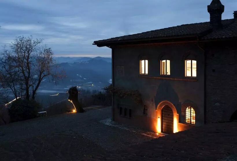 Hotelli Castello Di Gabiano