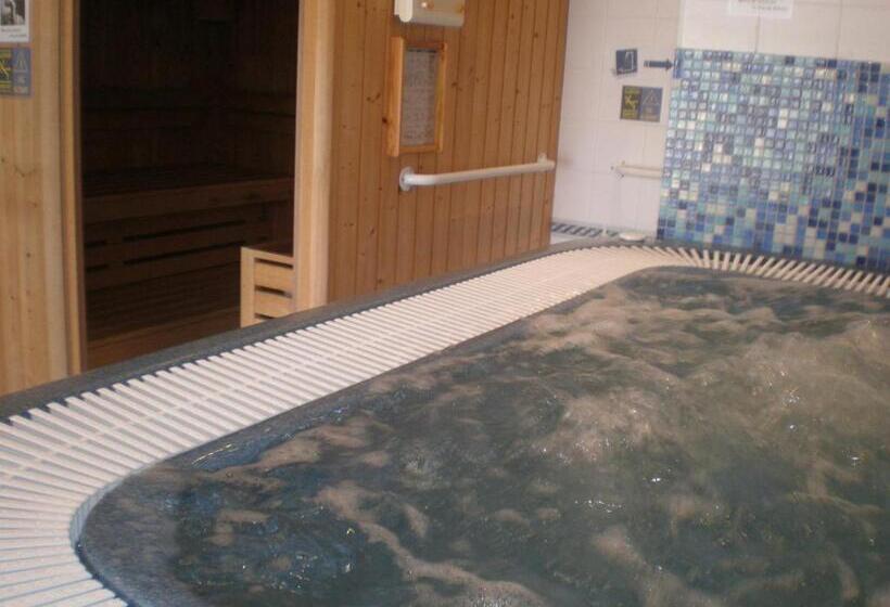 Отель Les Soldanelles