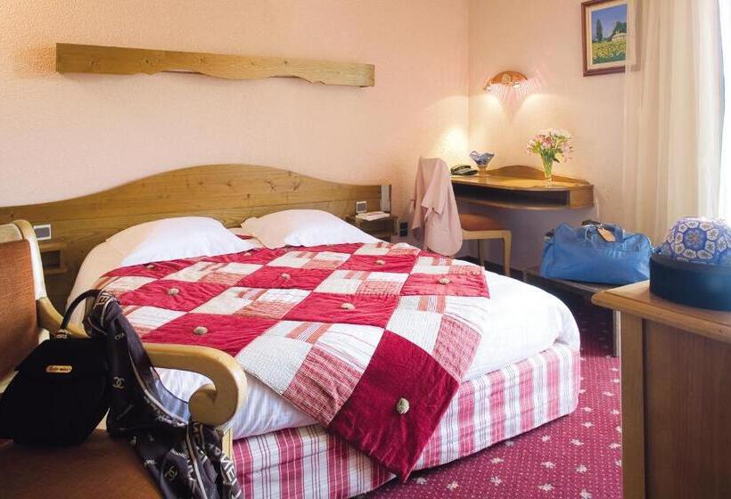 Отель Les Soldanelles