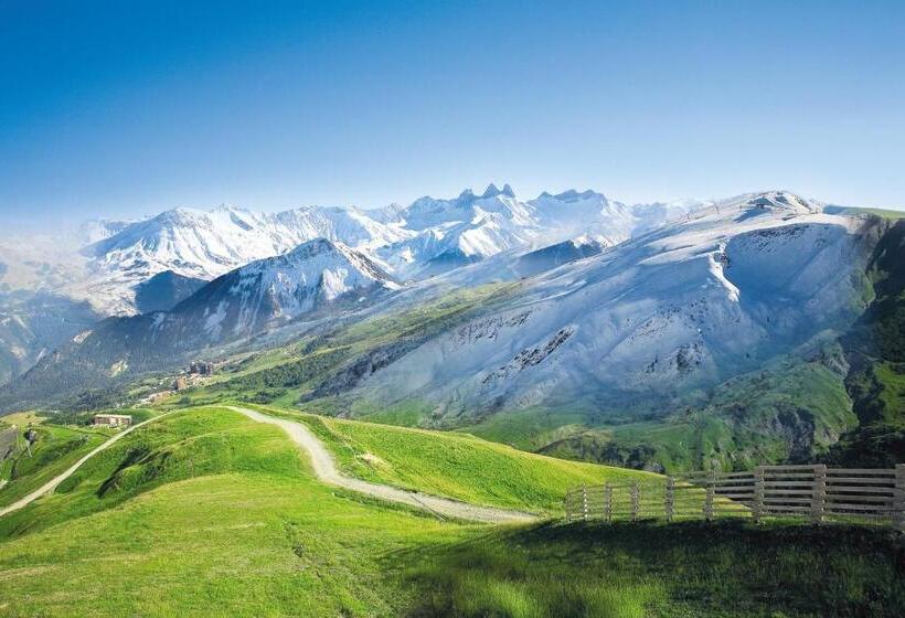 Отель Les Soldanelles